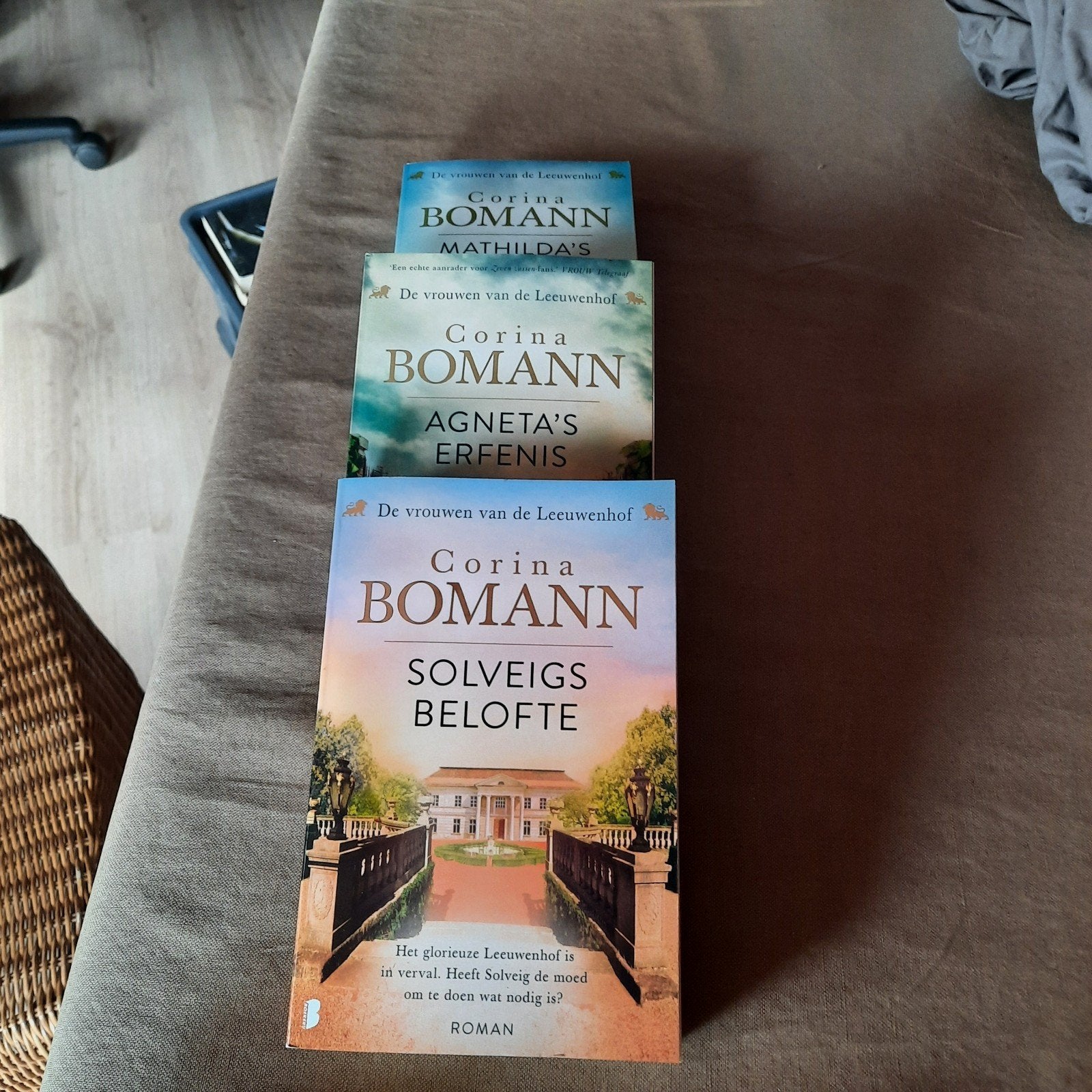 3 delig boekenreeks. Niet beschadigd, Ophalen, Zo goed als nieuw, Corina Bomann