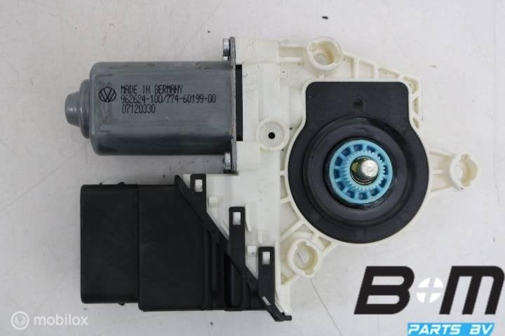 Raammotor linksachter VW Tiguan 5N 5N0959703D, Gebruikt