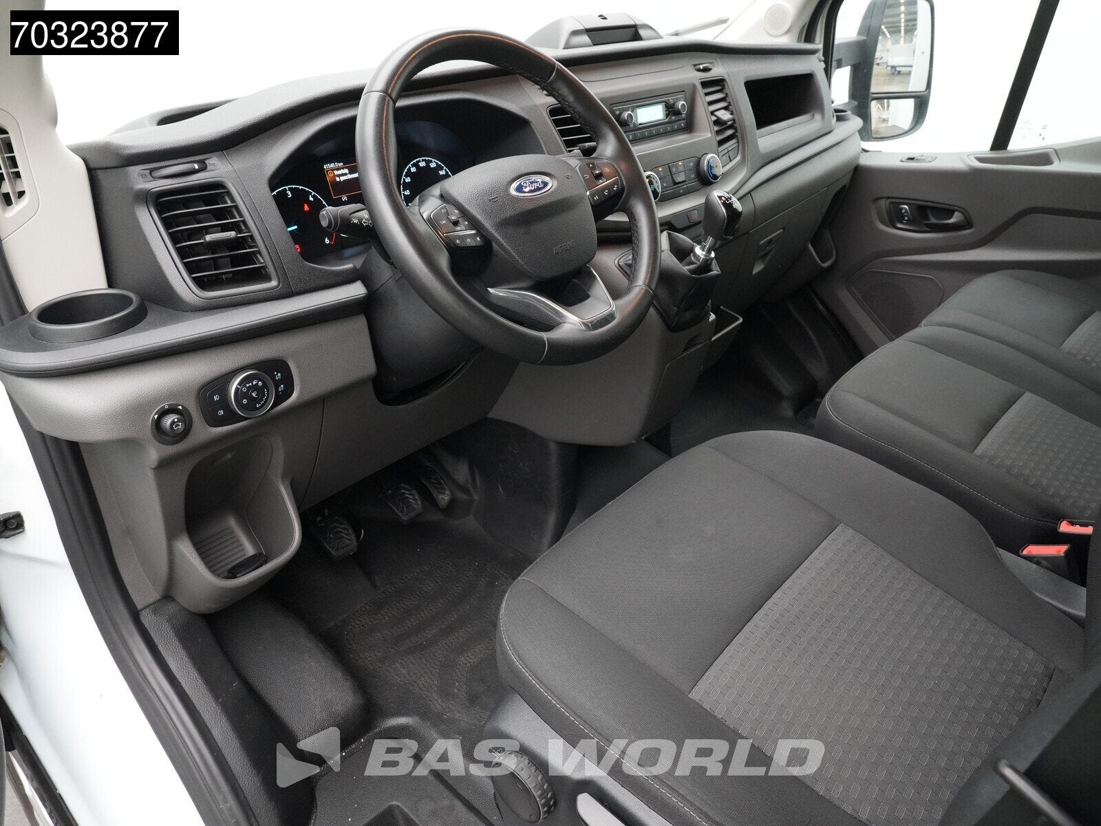 Ford Transit 130pk Laadklep Bakwagen Airco Cruise Euro6 Meub, Auto's, Bestelwagens en Lichte vracht, Stof, Euro 6, 4 cilinders