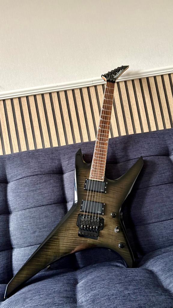 Jackson warrior emg, Muziek en Instrumenten, Snaarinstrumenten | Gitaren | Elektrisch, Gebruikt, Solid body, Overige merken, Ophalen