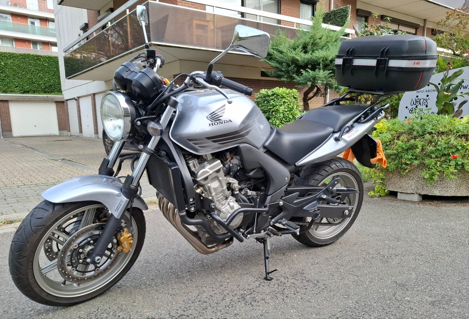 Moto Honda CBF 600NA,  13. 350  km., Motos, 600 cm³, Particulier, 4 cylindres, ABS