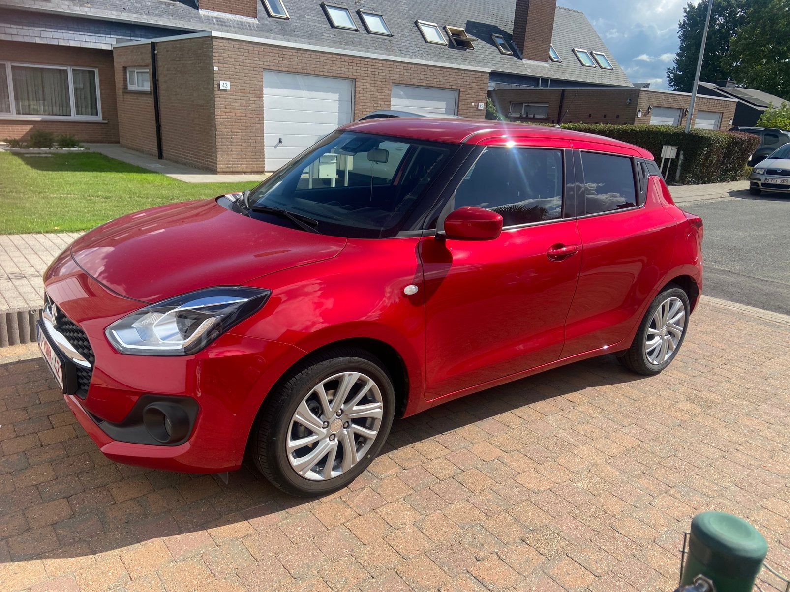 Swift te koop met nog 5j garantie, Autos, Rouge, Achat, Boîte manuelle, Entretenue par le concessionnaire