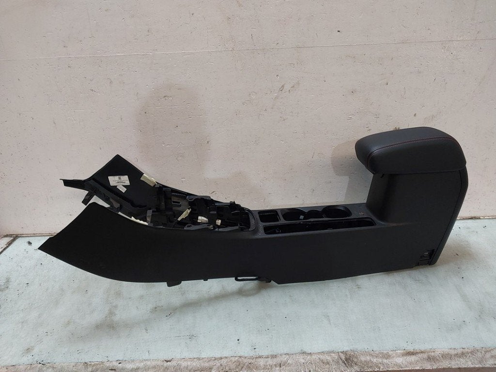 ACCOUDOIR CENTRAL Ford Puma (|2404371|L1TBS045C74AB1GUW|), Autos : Pièces & Accessoires, Utilisé, Ford