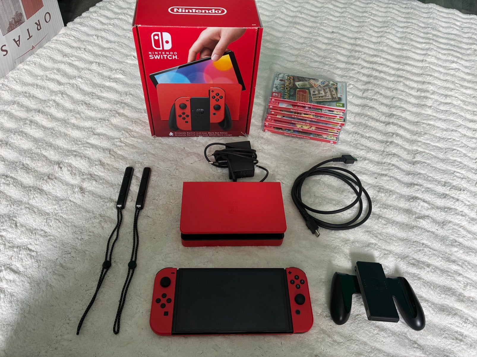 Nintendo Switch OLED - Mario Red Edition - In Doos + 6 Games, Enlèvement, Comme neuf, Switch OLED