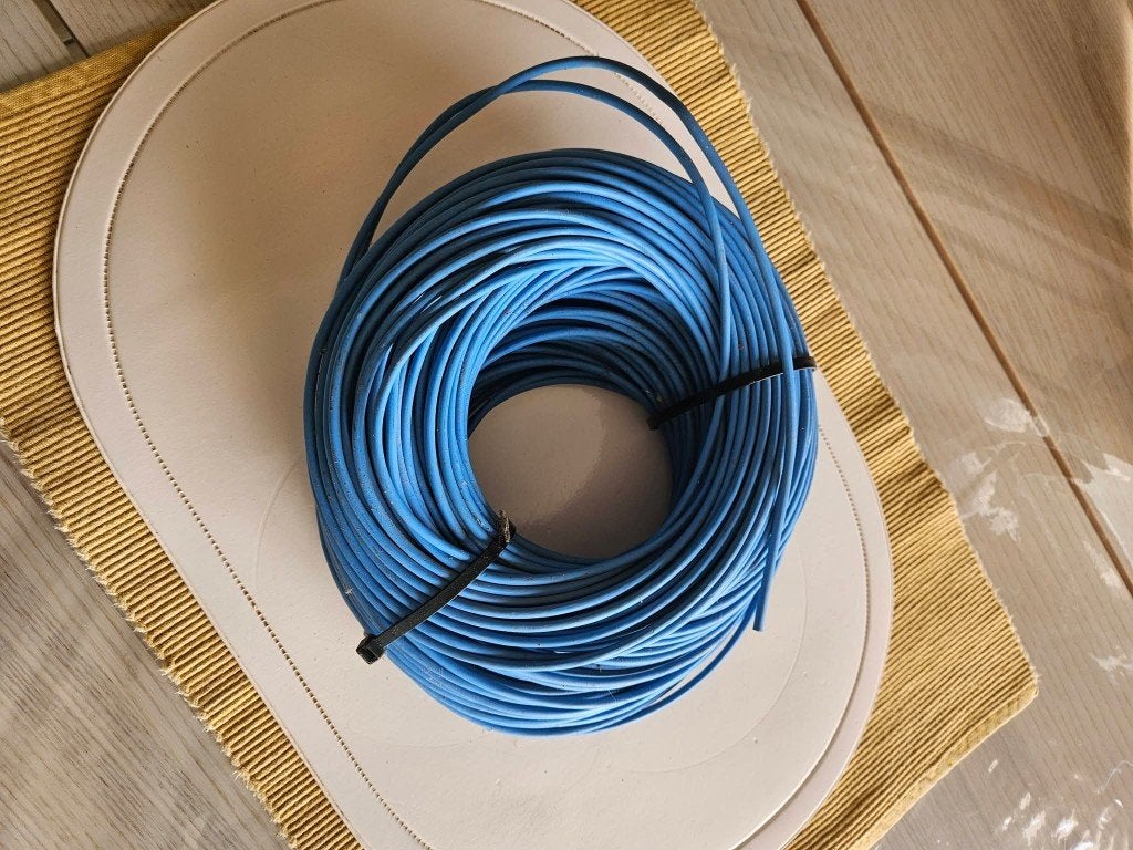 Couronne de fil électrique souple H07V-K 2,5 mm² - Bleu, Bricolage & Construction, Enlèvement, Comme neuf, Autres marques, Câble ou Fil électrique