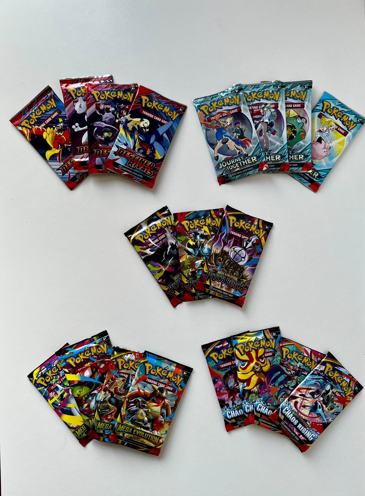 Différents boosters Pokémon à vendre !, Hobby & Loisirs créatifs, Enlèvement ou Envoi, Neuf, Booster, Foil