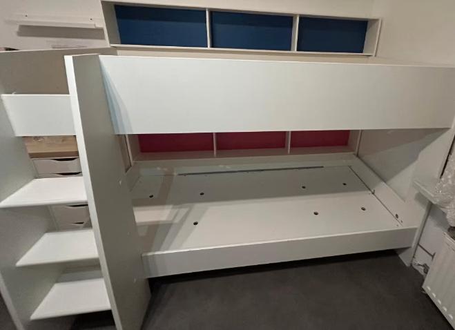 stapelbed met opbergkastjes, Enfants & Bébés, Chambre d'enfant | Lits superposés & Lits mezzanines, Comme neuf, Lits superposés