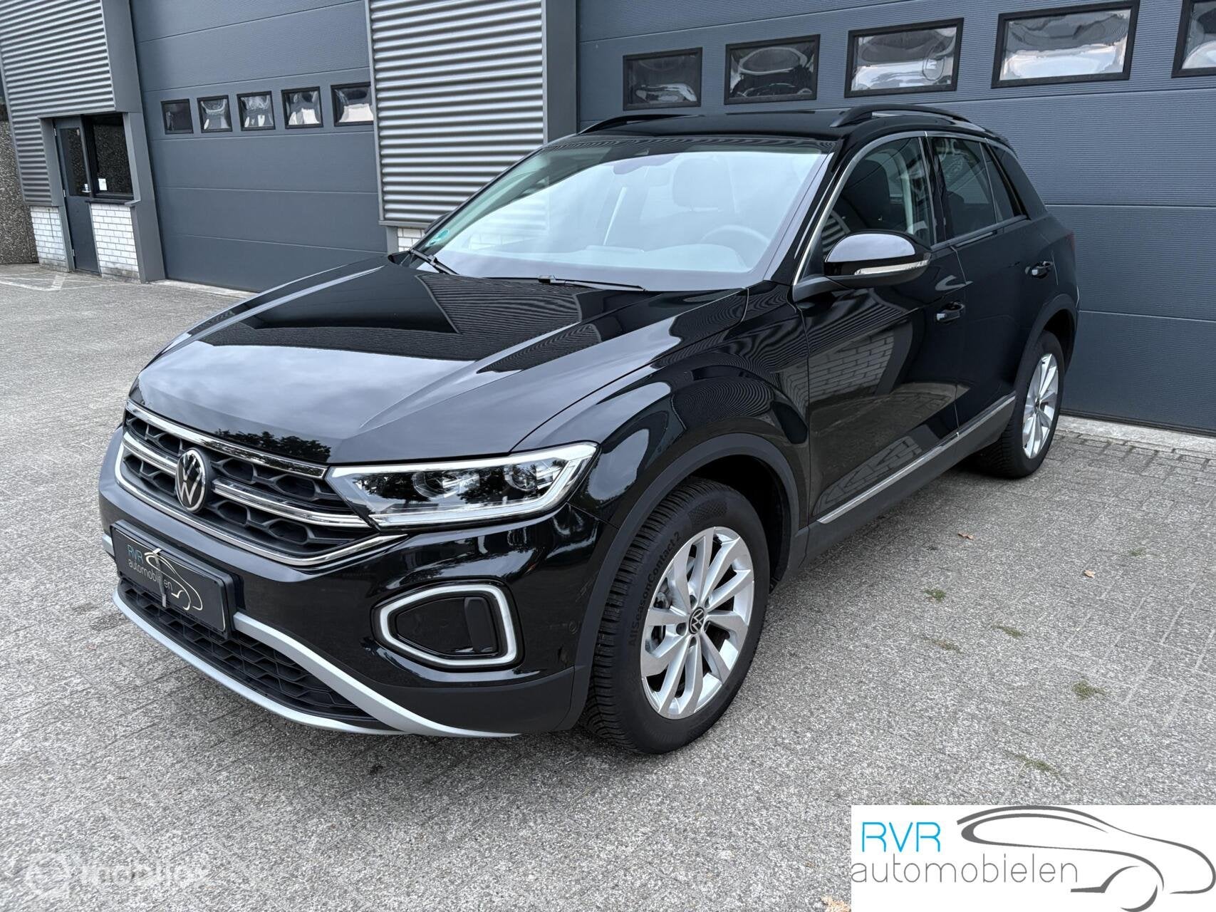 Volkswagen T-Roc 1.5 TSI AUTOMAAT/NAVI/CAMERA/CRUISE, Autos, Volkswagen, 110 kW, Carnet d'entretien, Noir, 5 portes