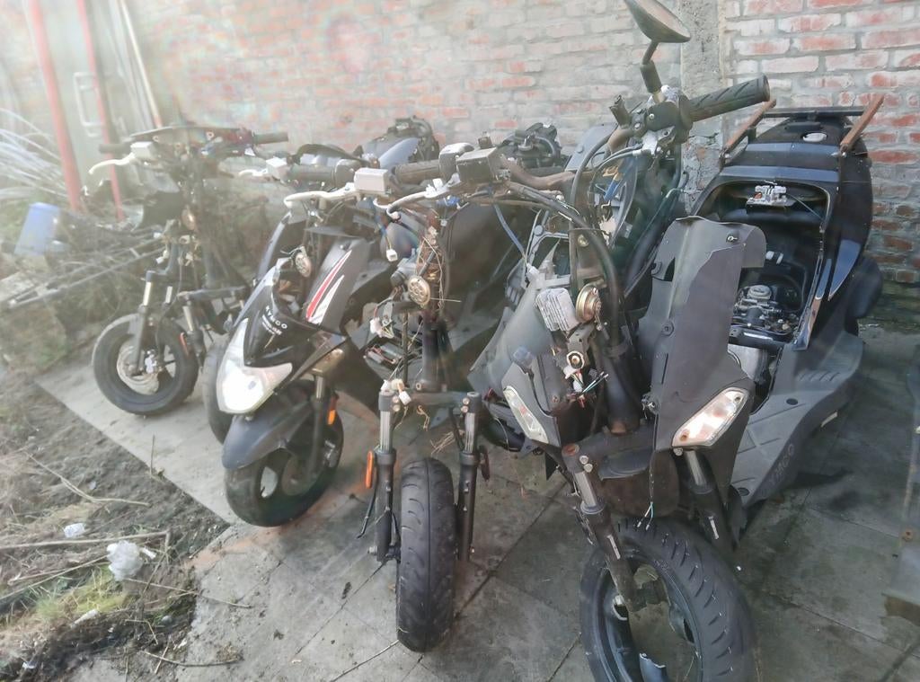 5x kymco agility voor onderdelen, ook losse onderdelen mogel, Fietsen en Brommers, Ophalen