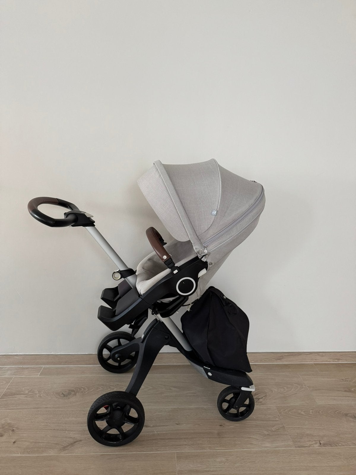 Stokke Xplory V6 Grey Melange 3-in-1 met autostoel, Kinderen en Baby's, Ophalen of Verzenden, Zo goed als nieuw, Kinderwagen, Met reiswieg