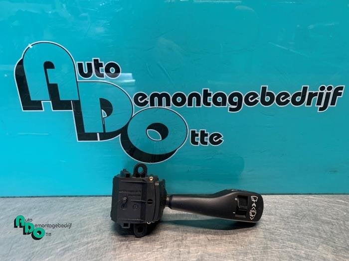 Commutateur essuie-glace d'un BMW 3-Serie (3-Serie 98-), -, 3 mois de garantie, Utilisé, -