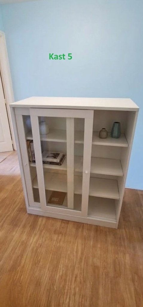 Ikea kast en 6 kastdeurtjes voor kallax kast, Ophalen, Ikea / wit1, Zo goed als nieuw, 3 of 4 laden