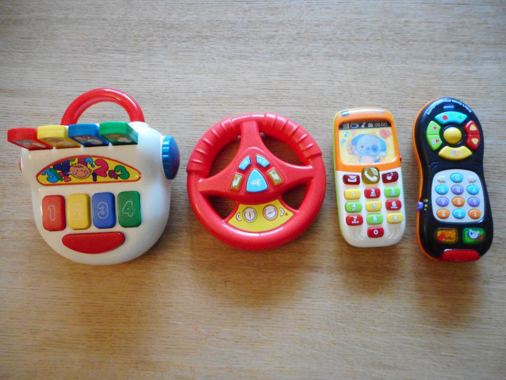 Babyspeelgoed - prijs per stuk, Ophalen of Verzenden, Zo goed als nieuw, Overige typen, Met licht
