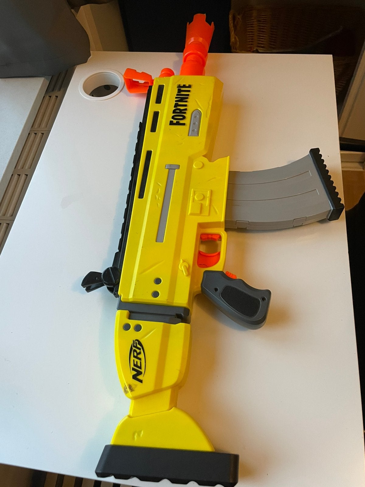 Nerf fortnite scar met omschiet tonnetjes, Enlèvement, Comme neuf