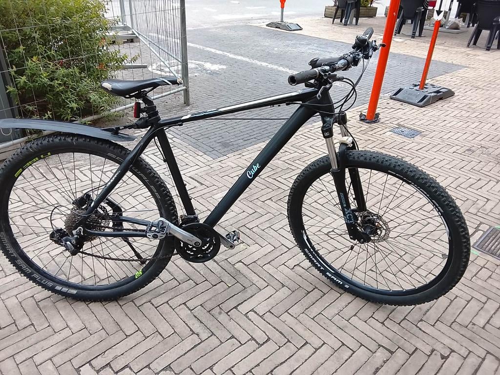 Fiets, Fietsen en Brommers, Ophalen, Zo goed als nieuw, Cube