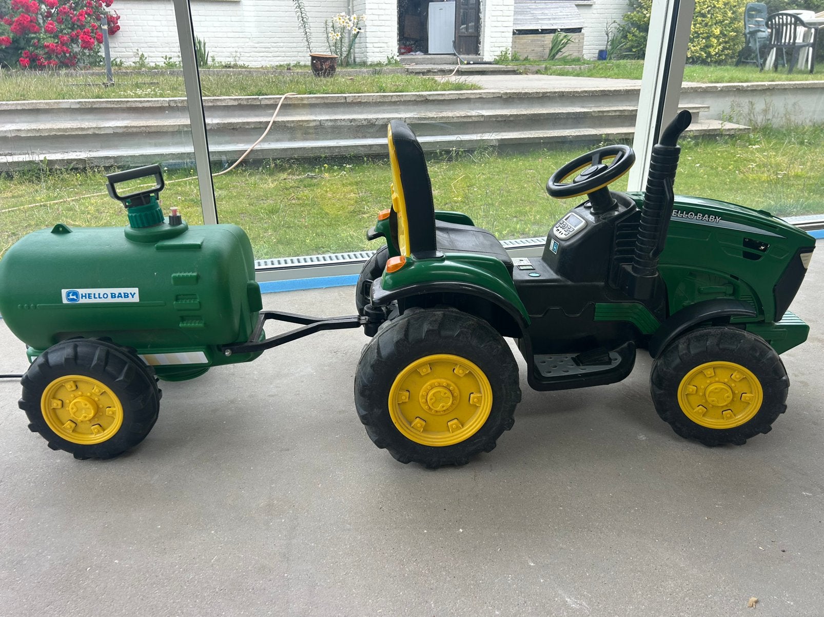 Accu tractor speelgoed, Ophalen, Zo goed als nieuw