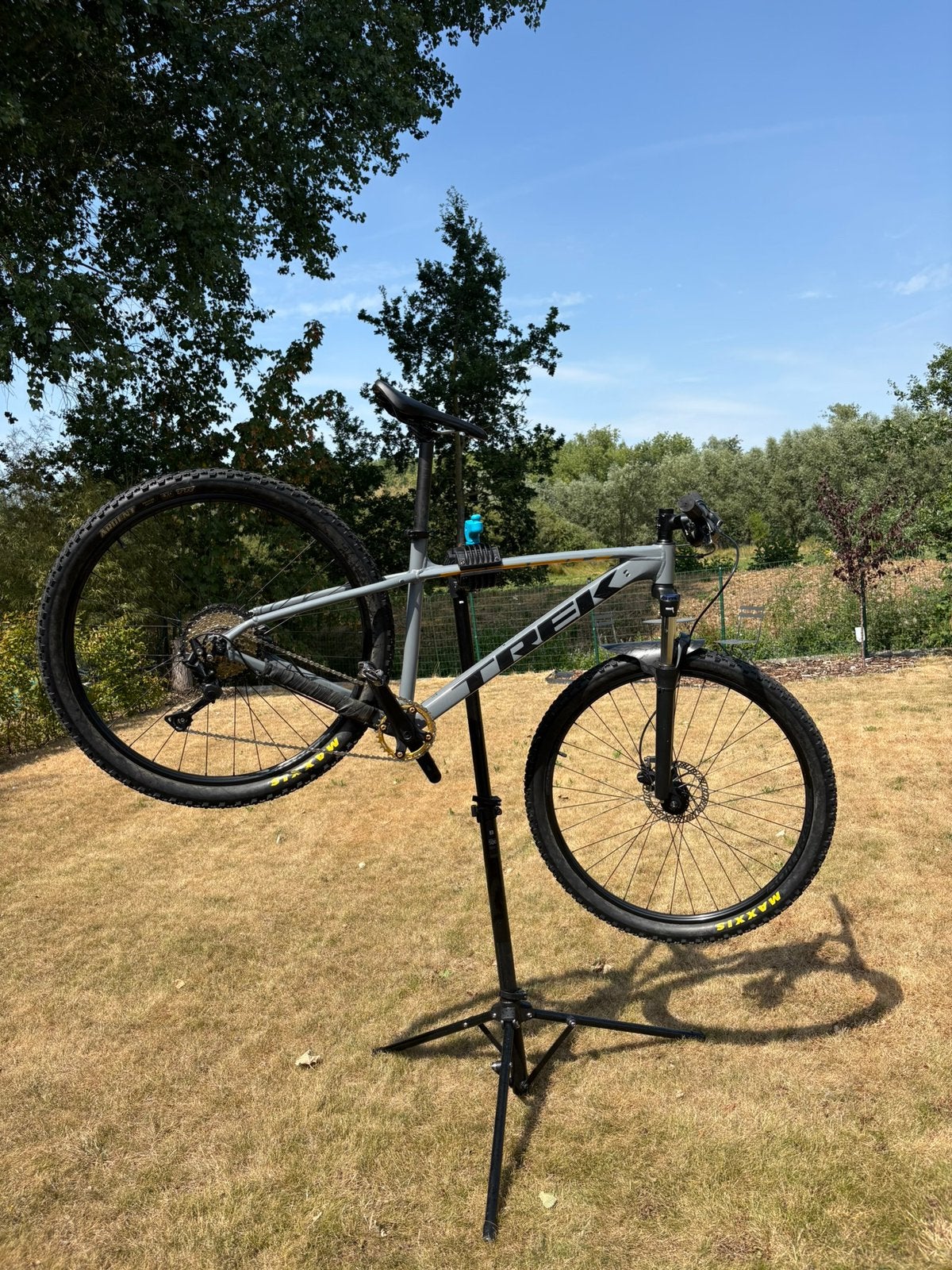 Mountainbike Trek Marlin Maxxis banden shimano deore, Fietsen en Brommers, Fietsen | Mountainbikes en ATB, Ophalen, Zo goed als nieuw