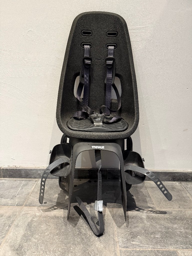 Thule Yepp Maxi fietsstoeltje zwart + EasyFit adapter, Fietsen en Brommers, Ophalen, Achterzitje, Yepp (Thule), 9 t/m 36 kg
