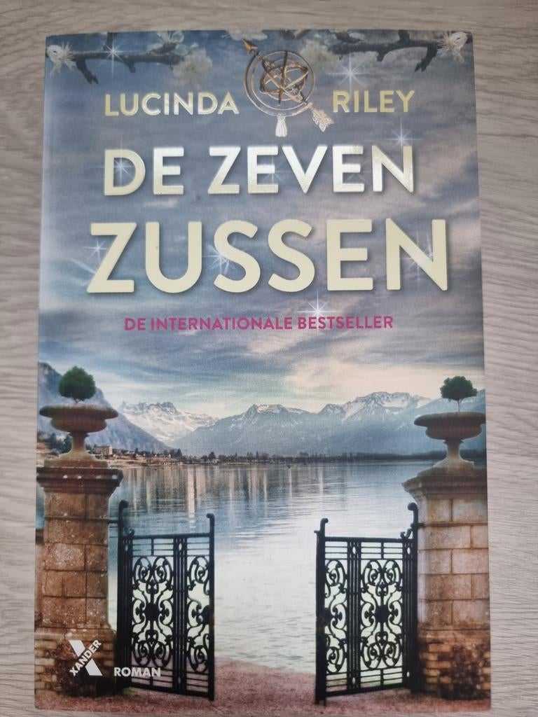 Lucinda Riley - De zeven zussen, Ophalen of Verzenden, Lucinda Riley