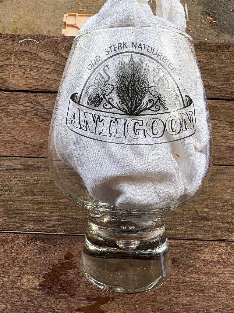 Antigone, Enlèvement ou Envoi, Comme neuf, Verre ou Verres, Autres marques