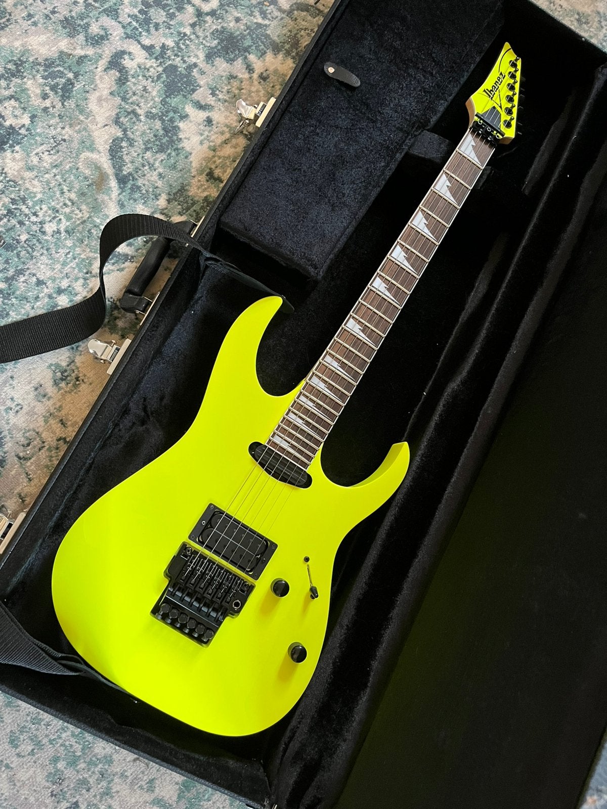 Ibanez RG565R genesis desert sun yellow, Muziek en Instrumenten, Snaarinstrumenten | Gitaren | Elektrisch, Ophalen, Nieuw, Ibanez