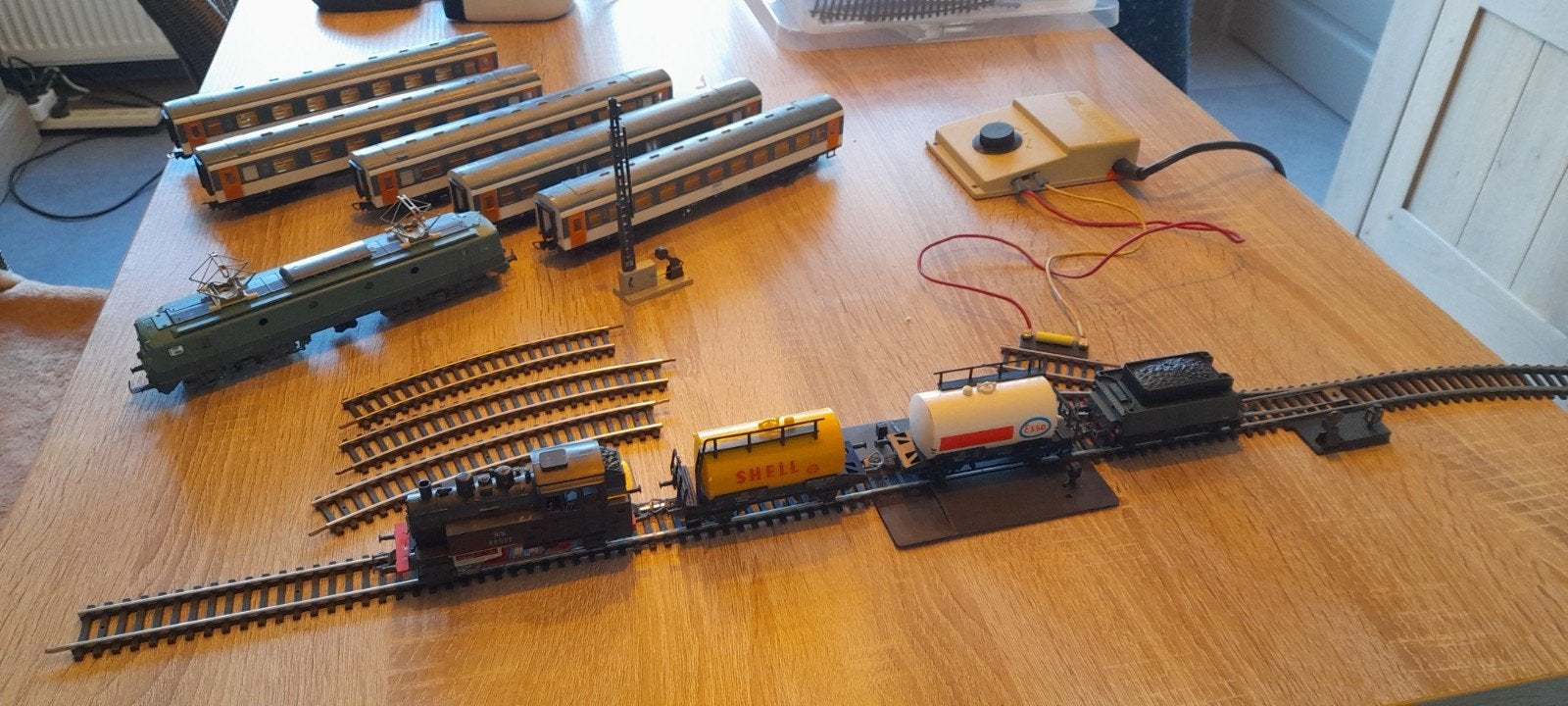 Set modeltreinen, Enlèvement ou Envoi, Locomotive