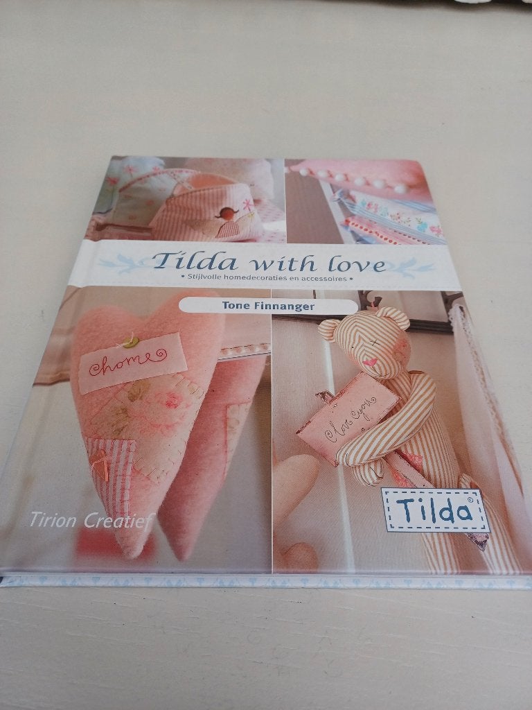 boek Tilda  with love, Ophalen, Zo goed als nieuw