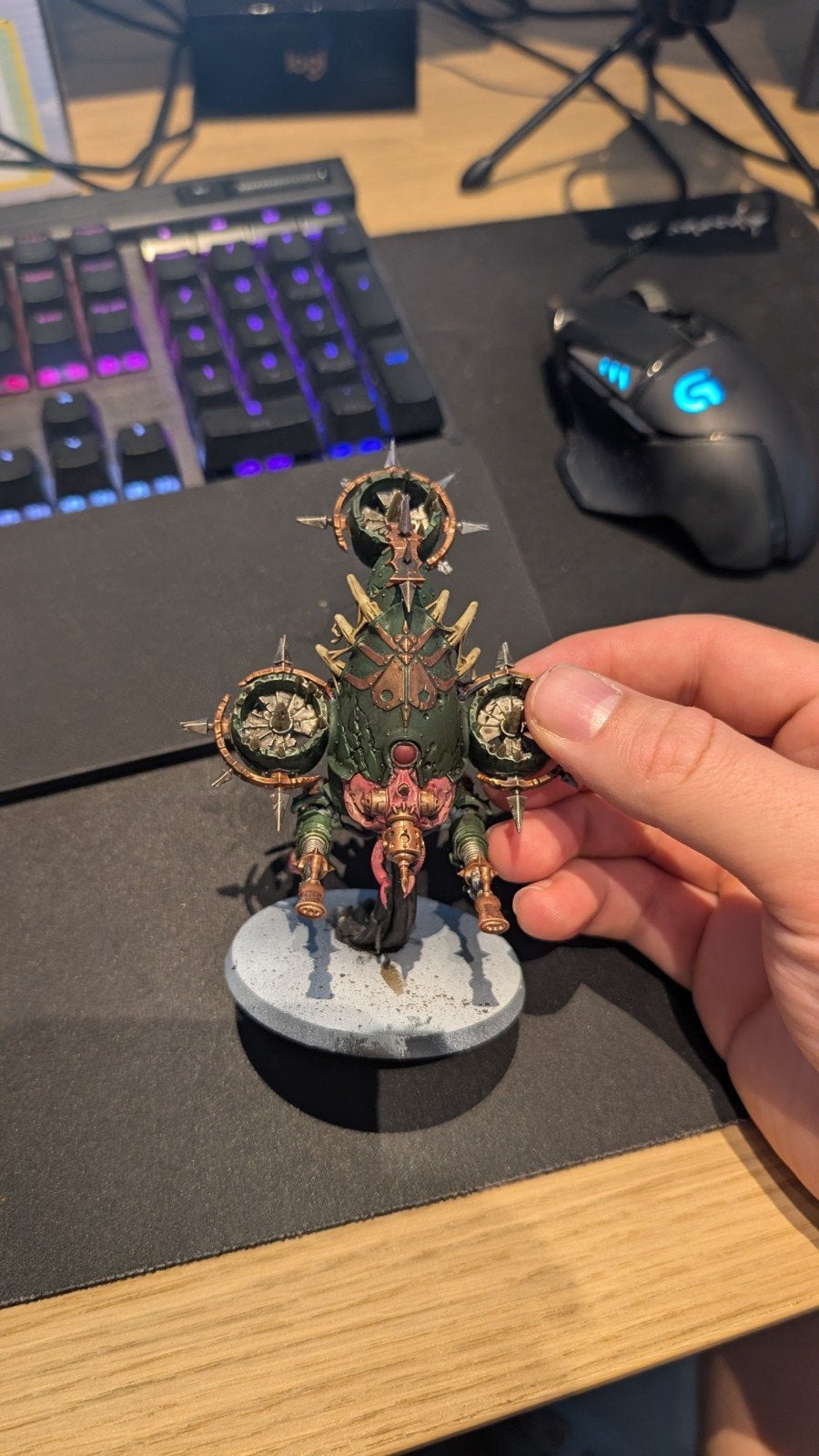 warhammer 40k foetid bloat-drone, Hobby en Vrije tijd, Wargaming, Ophalen, Warhammer, Figuurtje(s), Geverfd