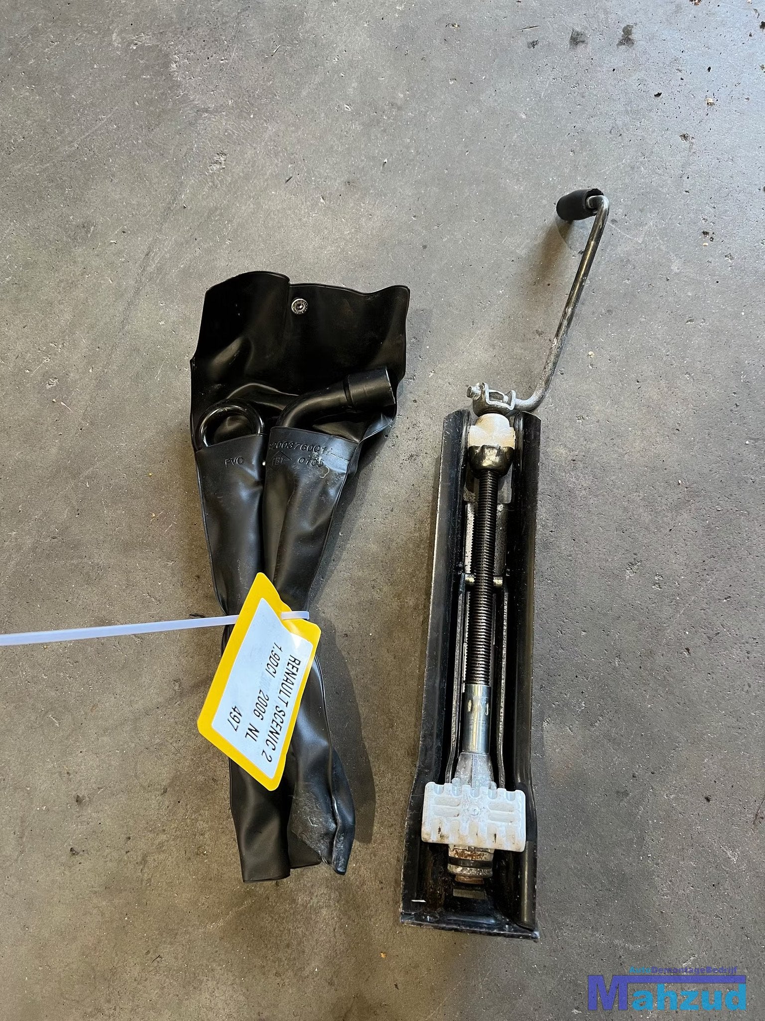 RENAULT SCENIC 2 Krikset 2004-2009, Renault Group, Contact.group@renault.com, Pneu(s), Utilisé