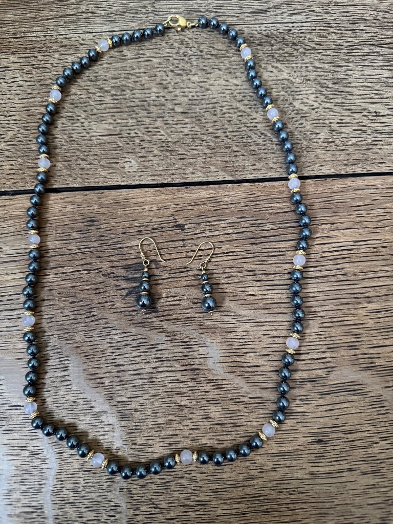Joli long collier fantaisie avec boucles d’oreilles, Bijoux, Sacs & Beauté, Colliers, Enlèvement, Utilisé, Autres matériaux