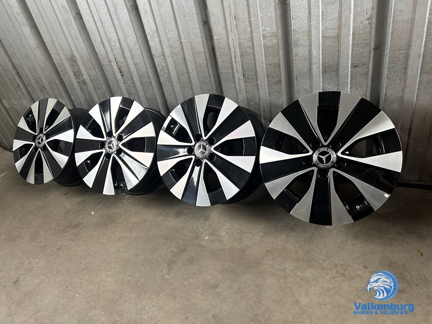 Originele Mercedes Vito V-klasse W447 EQV 17 inch TPMS zwart, Auto-onderdelen, Banden en Velgen, Gebruikt, Velg(en), -, -