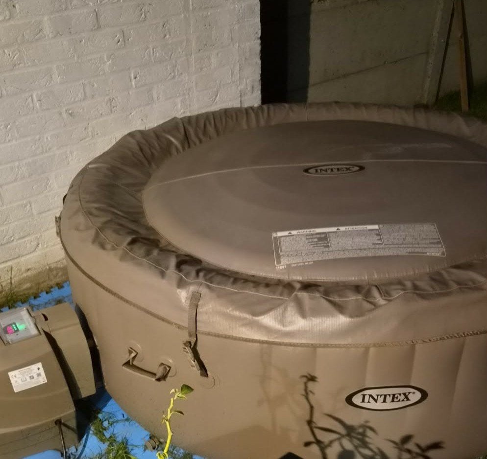 jacuzzi, Ophalen, Gebruikt, Afdekzeil, Opblaasbaar