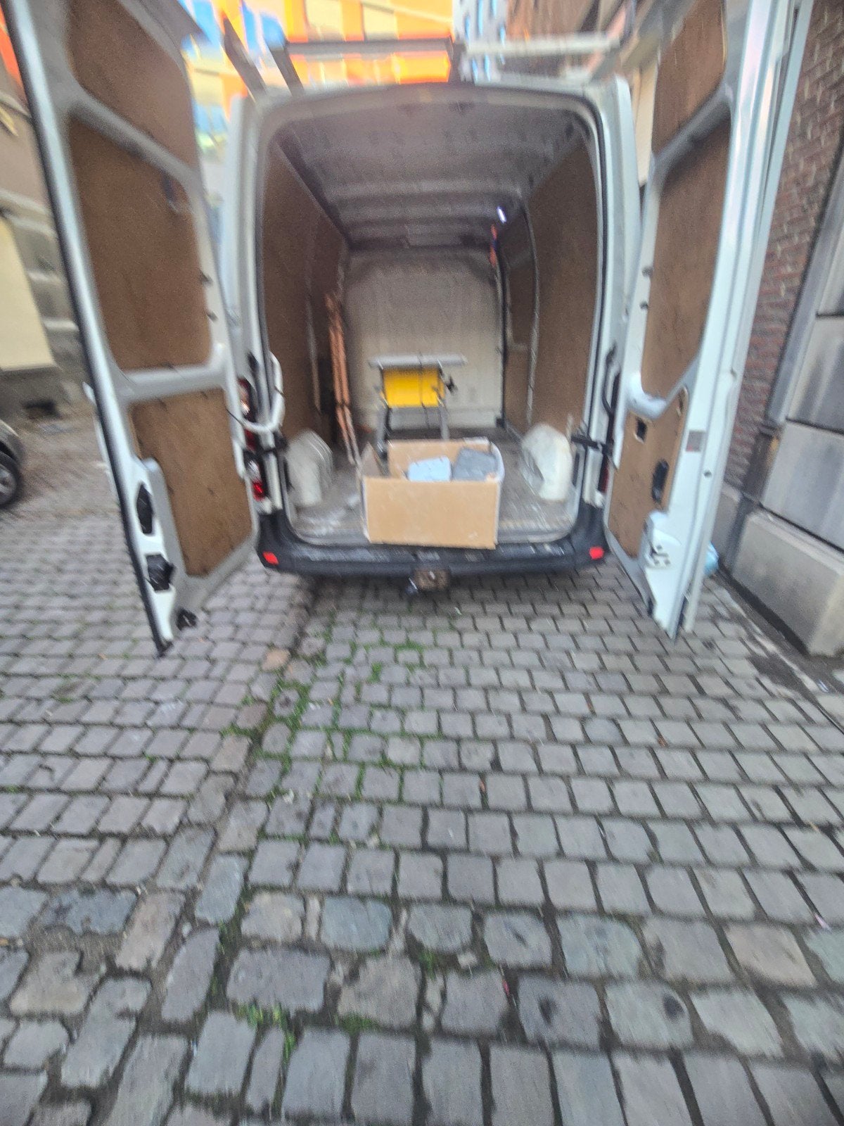 Camionnette avec chauffeur