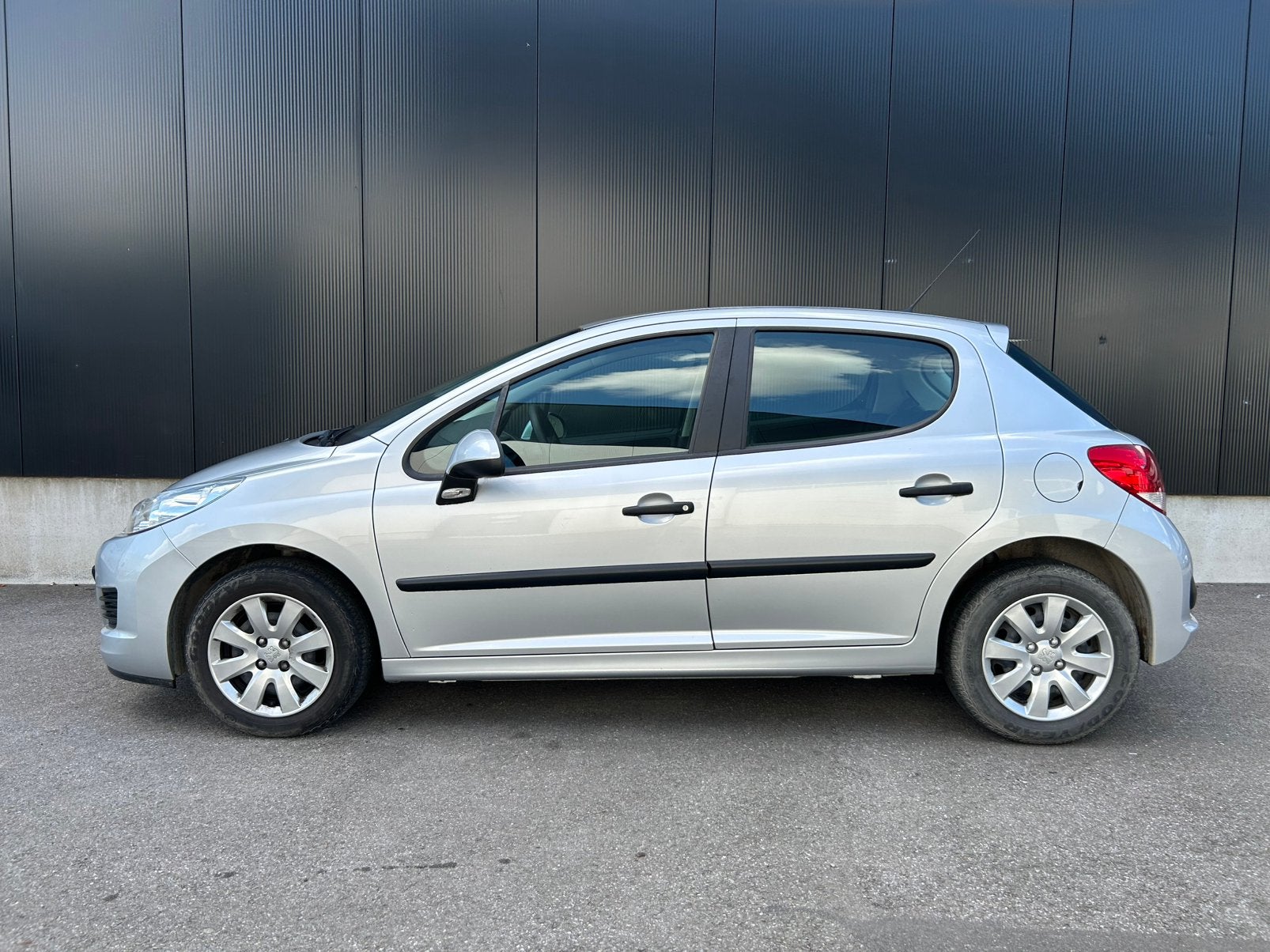 Peugeot 207 1.4 benzine / 38000km / in goede staat, Euro 5, Stof, Zwart, Electronic Stability Program (ESP)
