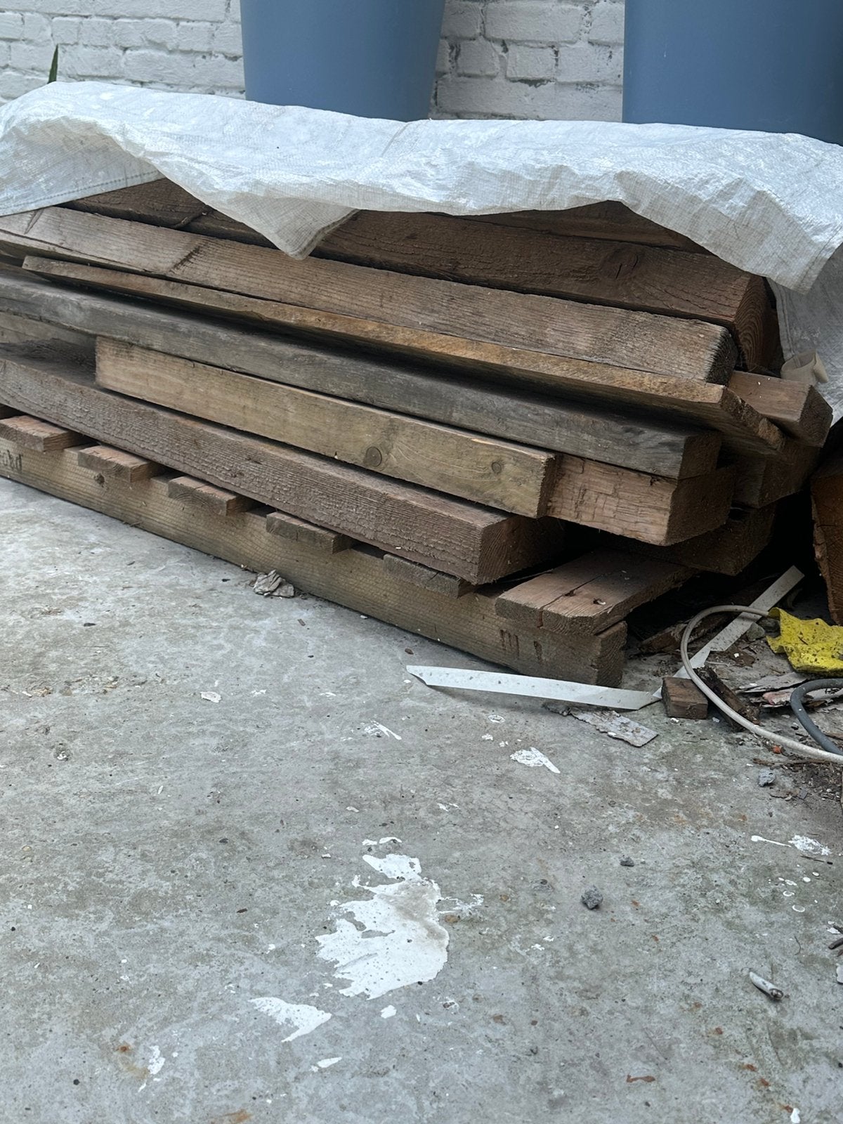 Stapeltjz houten balken, Doe-het-zelf en Bouw, Ophalen, Zo goed als nieuw