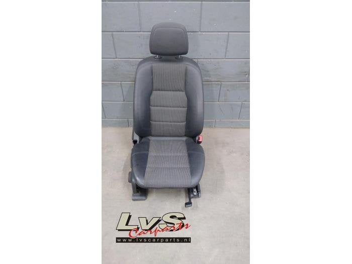 Siège droit d'un Mercedes GLK-Klasse, Autos : Pièces & Accessoires, Habitacle & Garnissage, 3 mois de garantie, Utilisé, -, -