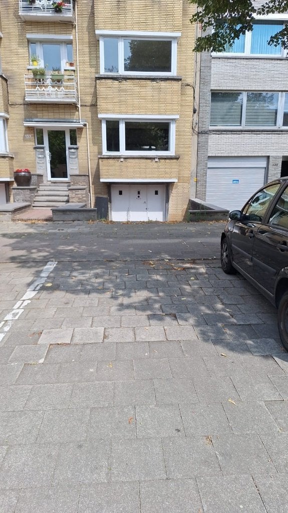 Garage te koop in Borgerhout met water en elektriciteit, Provincie Antwerpen