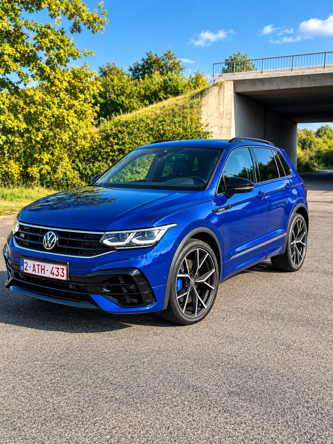 Tiguan R 320ch 4 motion Akrapovic full options, Auto's, Automaat, Euro 6, 4 cilinders, 1984 cc