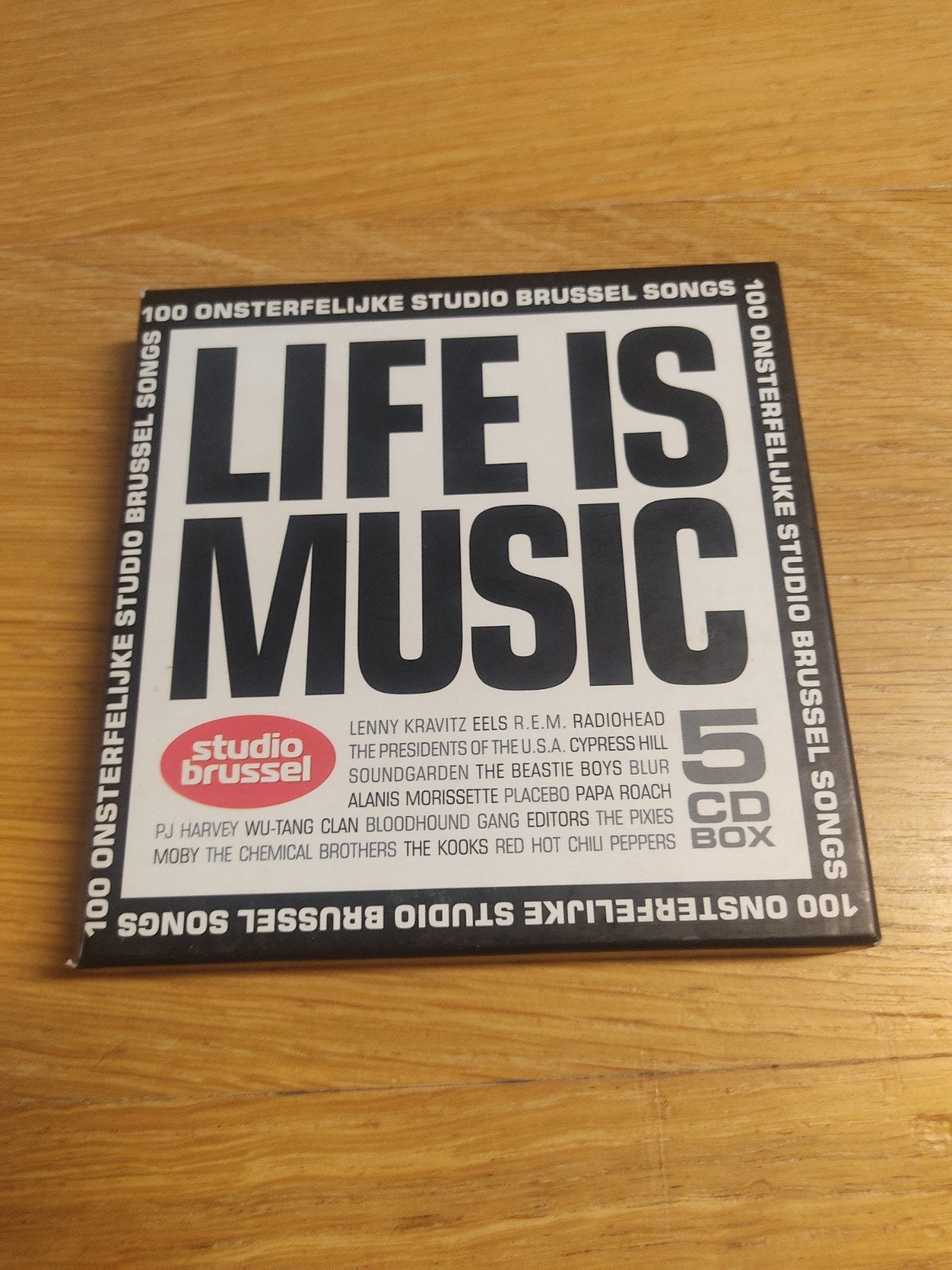 cd box Life is Music, CD & DVD, CD | Compilations, Enlèvement ou Envoi