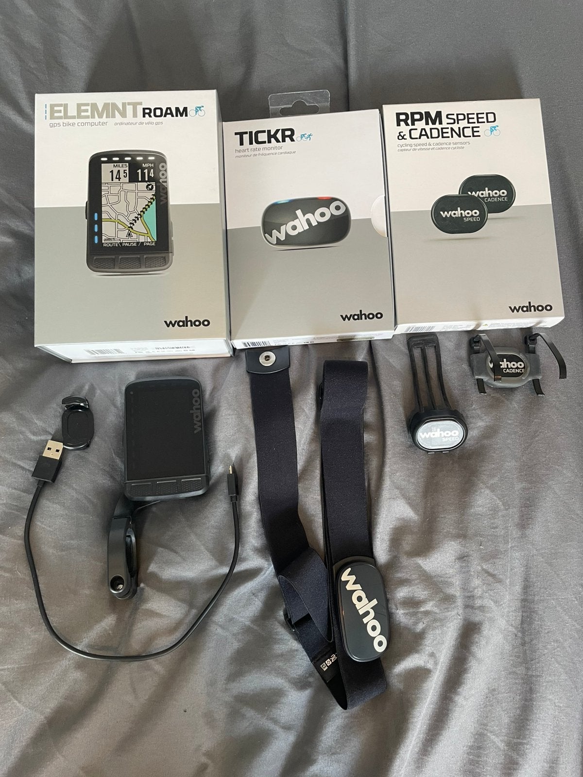 Wahoo ELEMNT ROAM + TICKR + Speed & Cadence – complete set, Enlèvement, Capteur de cadence, Comme neuf