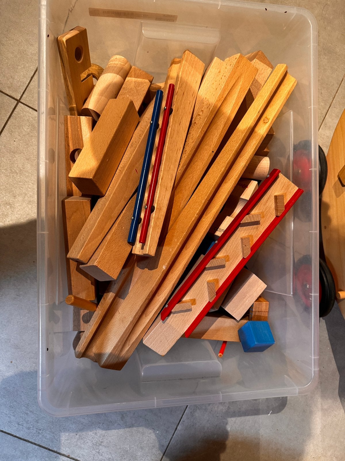 Houten blokken + knikkerbaan, Ophalen, Zo goed als nieuw