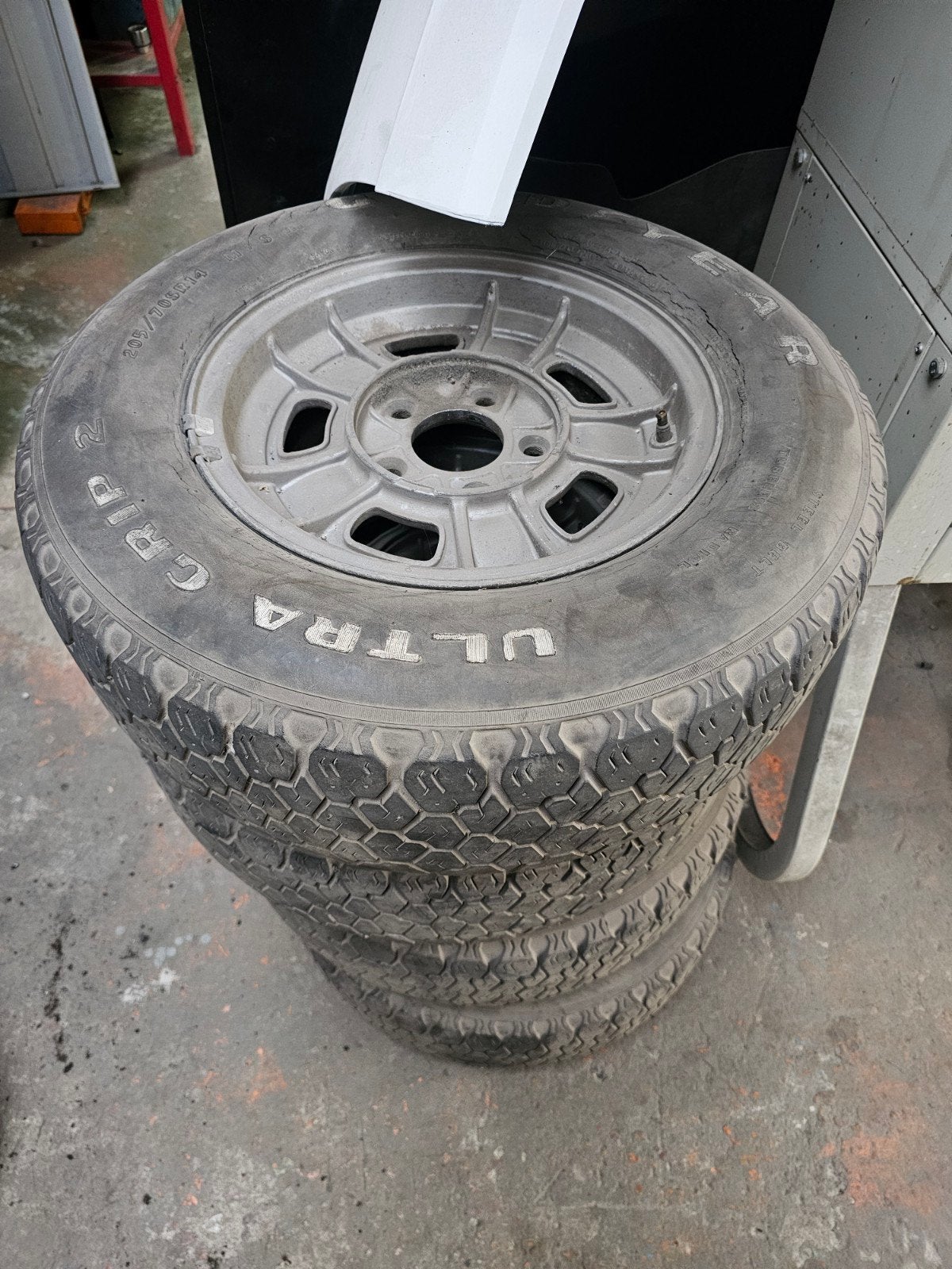 velgen en verschillende bruggen BMW E9 CS CSI, Ophalen