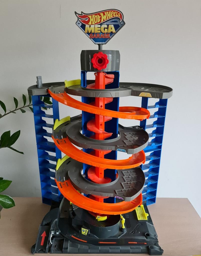 Hotwheels MEGA garage + extra verlengstukken, Ophalen
