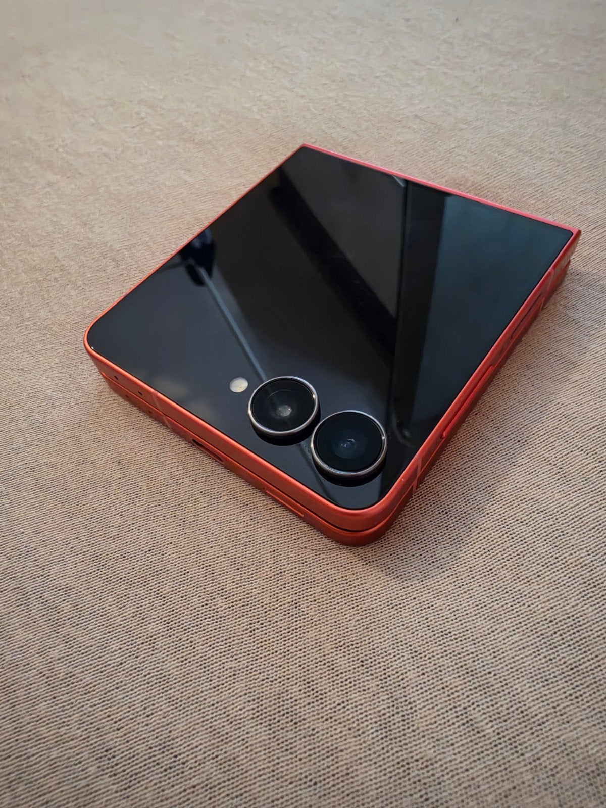 Samsung Z flip 7, Télécoms, Avec simlock (verrouillage SIM), 10 mégapixels ou plus, Rose, Comme neuf