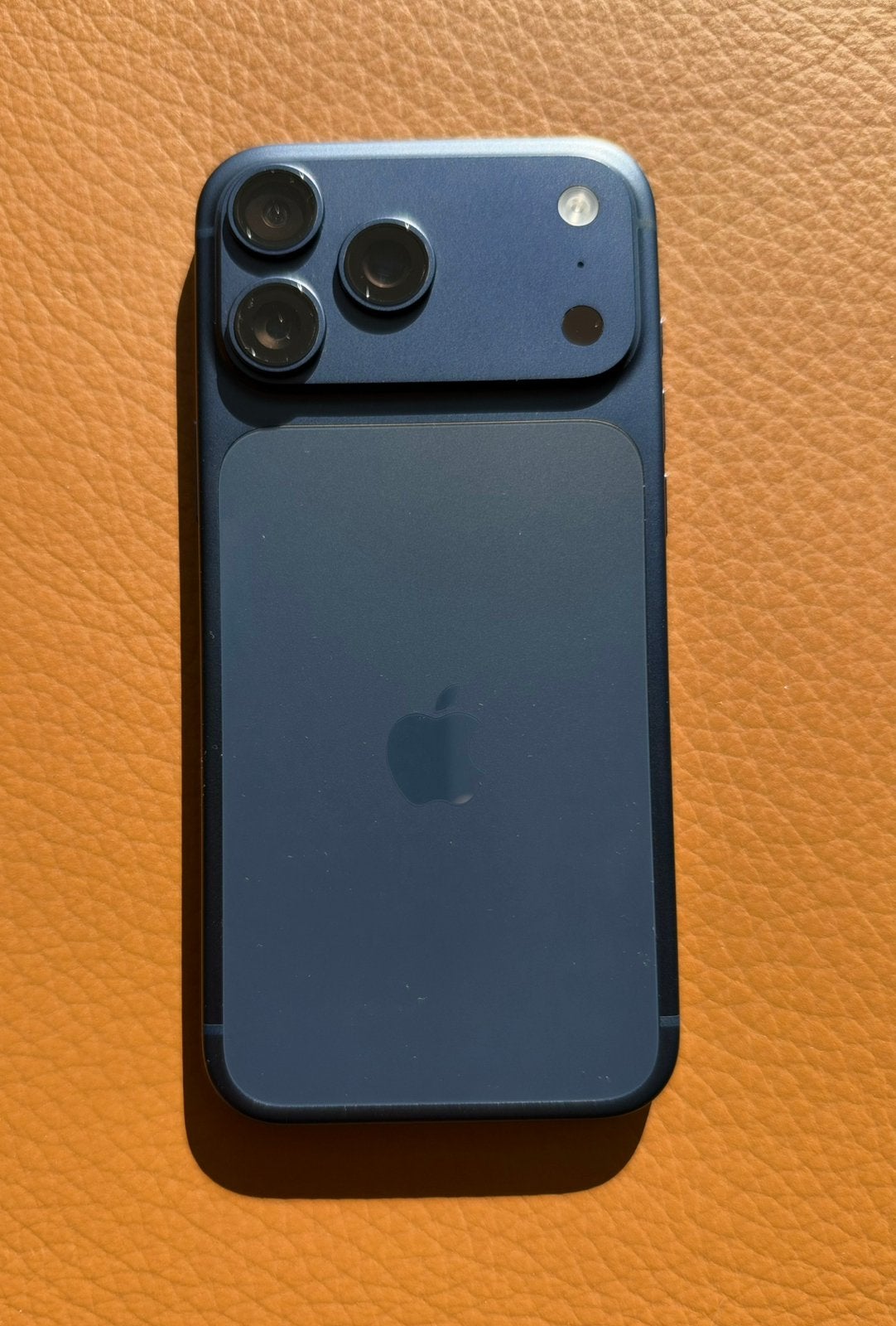 iPhone 17 Pro Max 256GB Bleu intense + Facture & Boîte, 256 GB, Enlèvement ou Envoi, Comme neuf, Sans abonnement