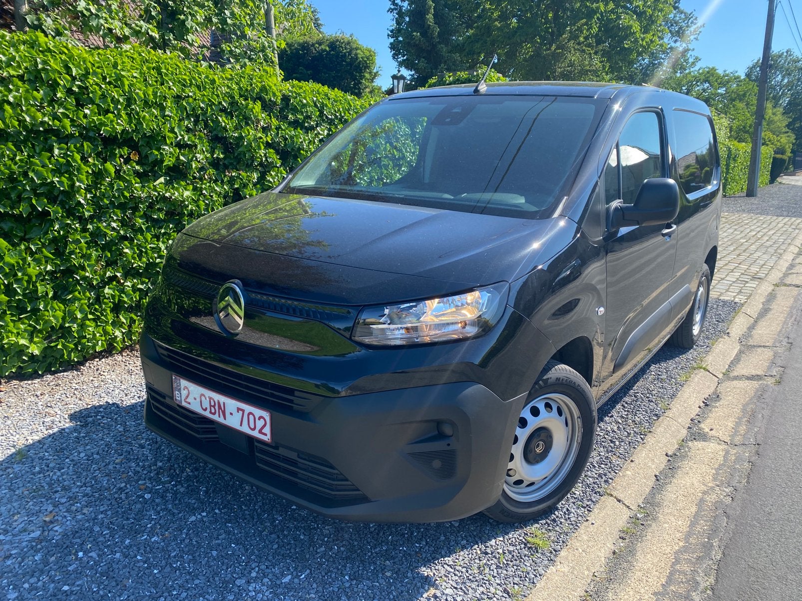 Citroen berlingo 1,5 D new new slechts 24500km, Auto's, 1350 kg, 4 cilinders, Citroën, Zwart