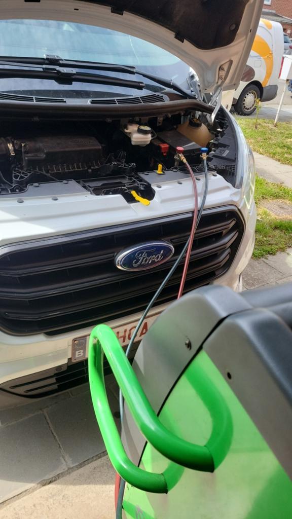 Recharge climatisation auto