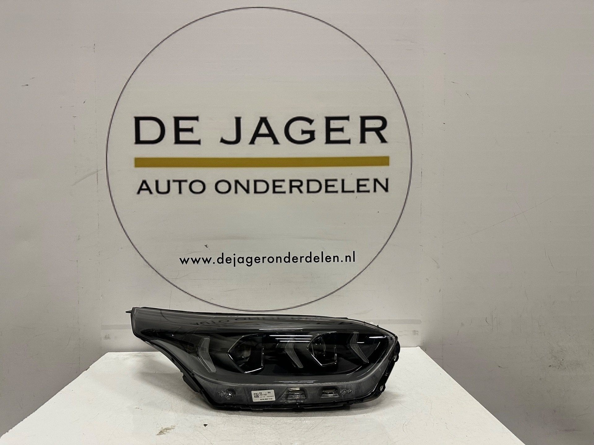 KIA CEED III 3 FACELIFT VOL LED KOPLAMP 92102J7500 DROIT, Kia, Heolleung-ro 12
06797  Seoul, Utilisé, Info@kia.com