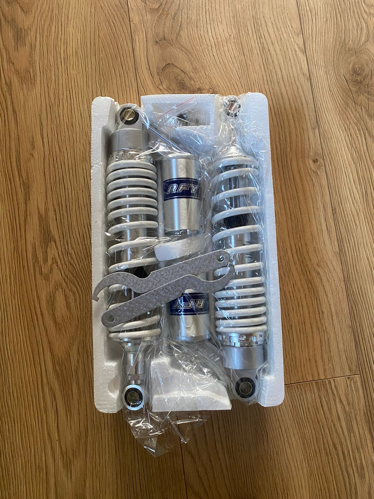 RFY Motor Achtervering / Schokdempers (set van 2) – Nieuw, Motoren, Ophalen