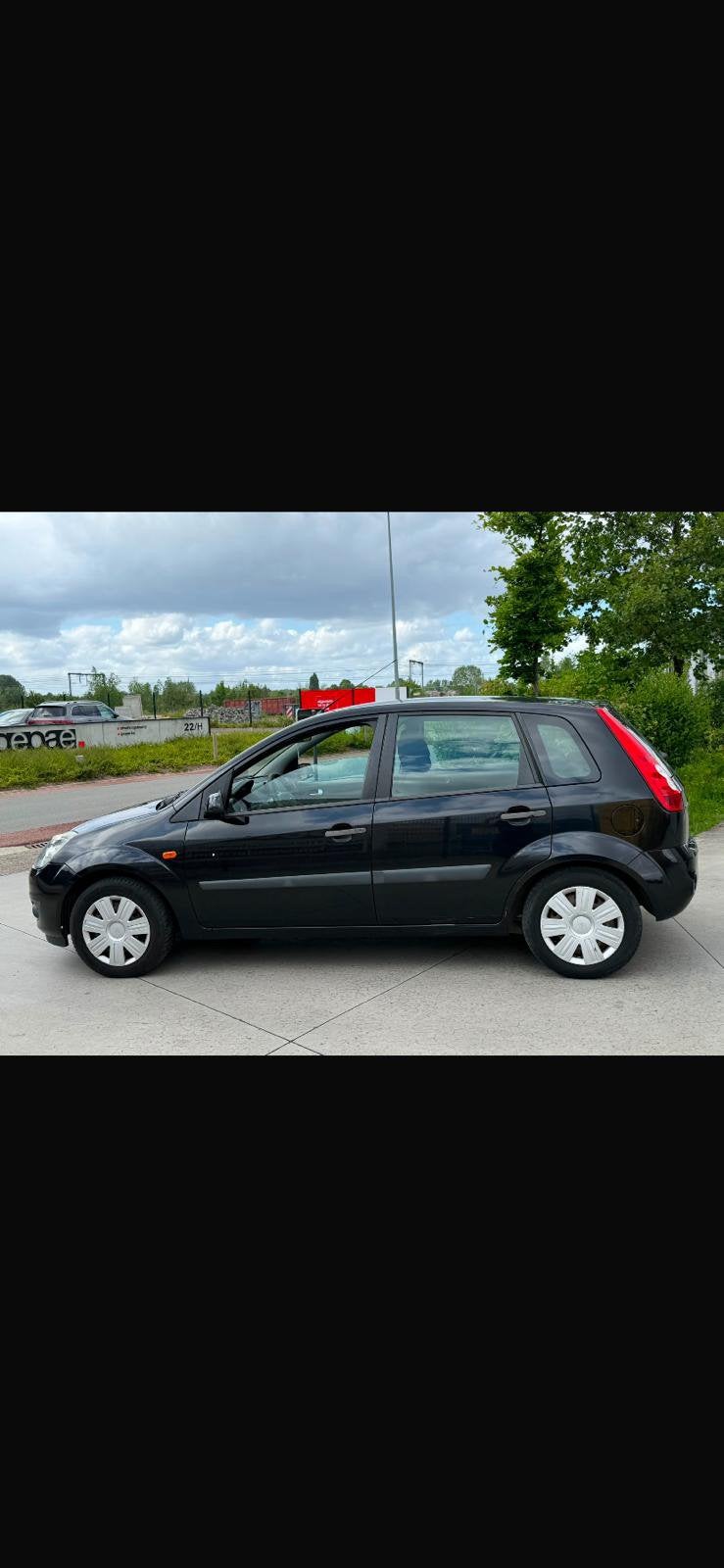 BENZINE WAGEN, Auto's, Ford, Zwart, Handgeschakeld, 5 deurs, Particulier